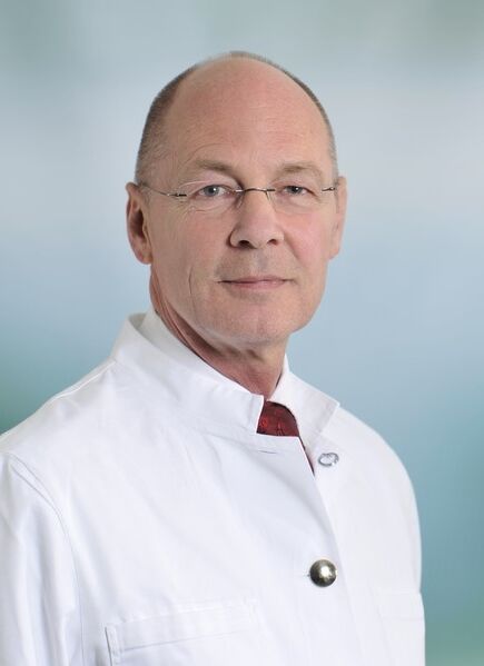 Doctor Orthopedist Máté Horváth